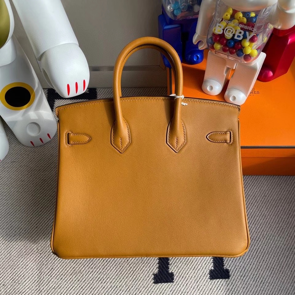 品牌:hermès(爱马仕);类别:birkin 铂金包;颜色:芝麻色;材质:swift