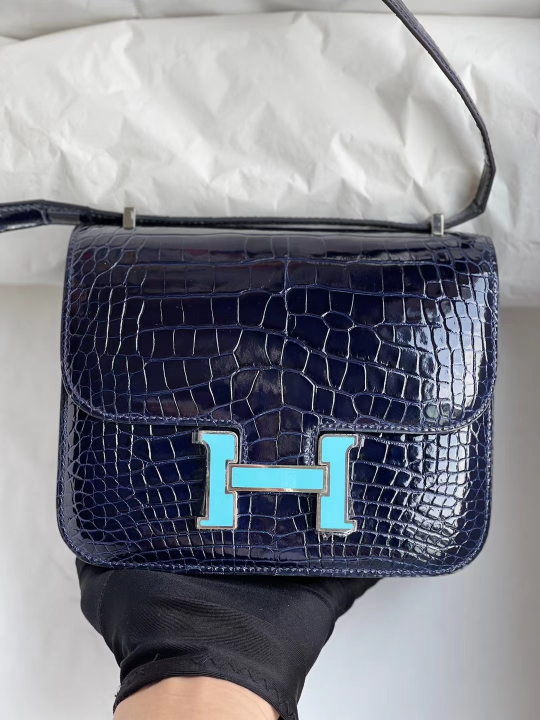 Hermès（爱马仕）Constance 康斯坦斯 亮面美洲鳄 宝石蓝 珐琅扣 19cm 顶级工艺 全手工缝制