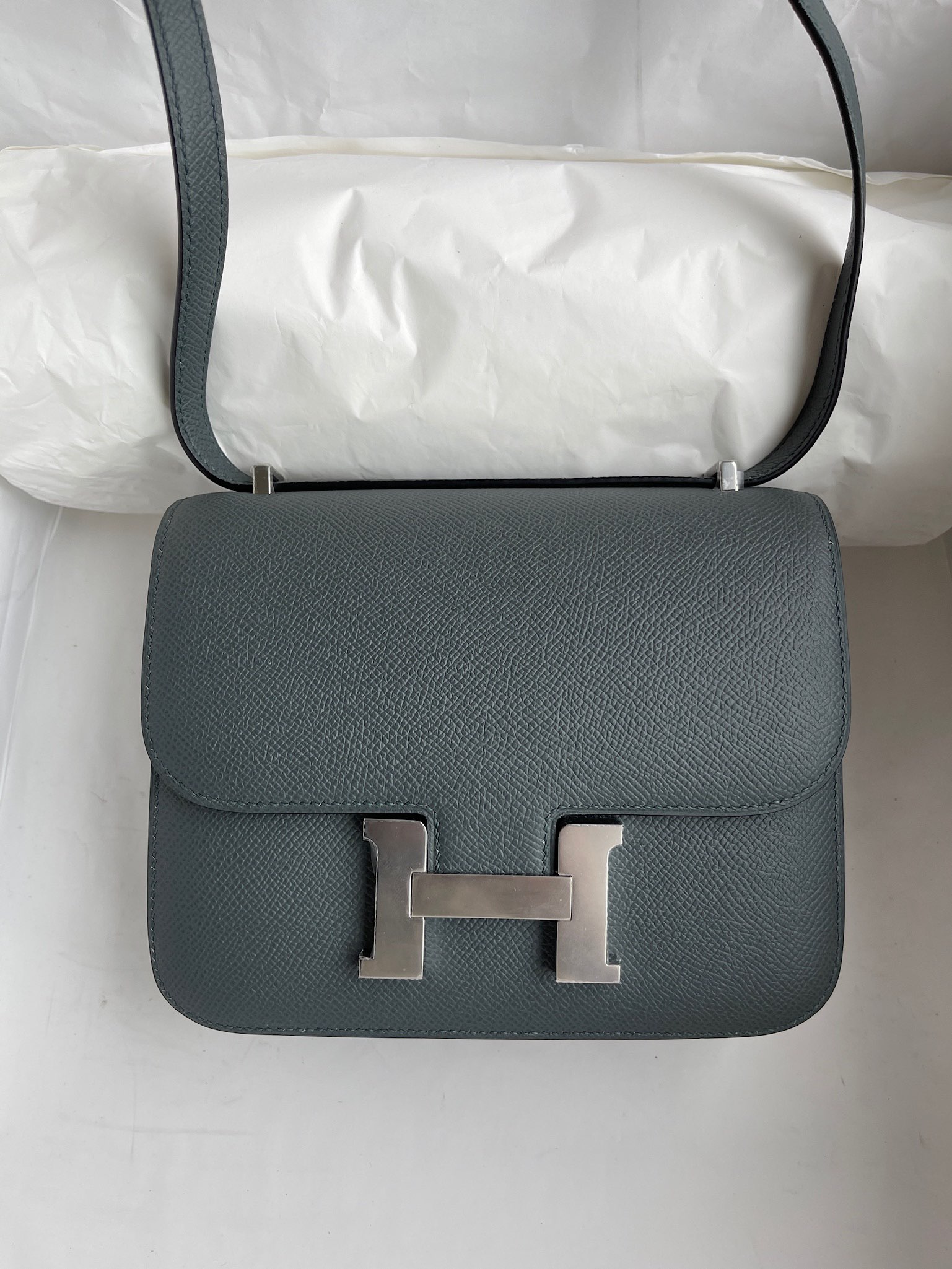 Hermès（爱马仕）Constance 康斯坦斯 Epsom 原厂掌纹皮 cc63 杏绿色 银扣 18cm 顶级手缝