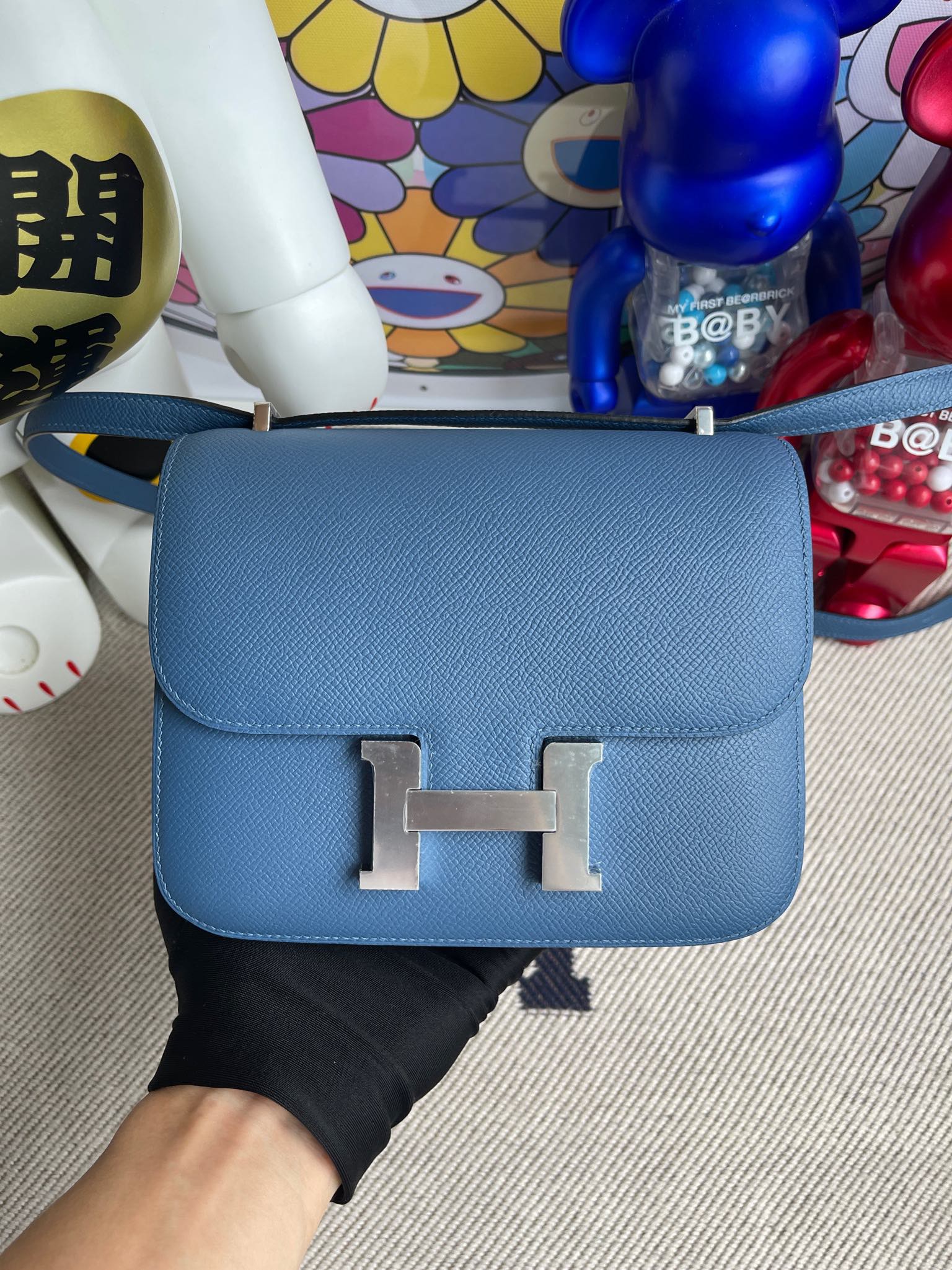 Hermès（爱马仕）Constance 空姐包 Epsom 原厂掌纹皮 雾霾蓝 银扣 18cm 顶级手缝 现货