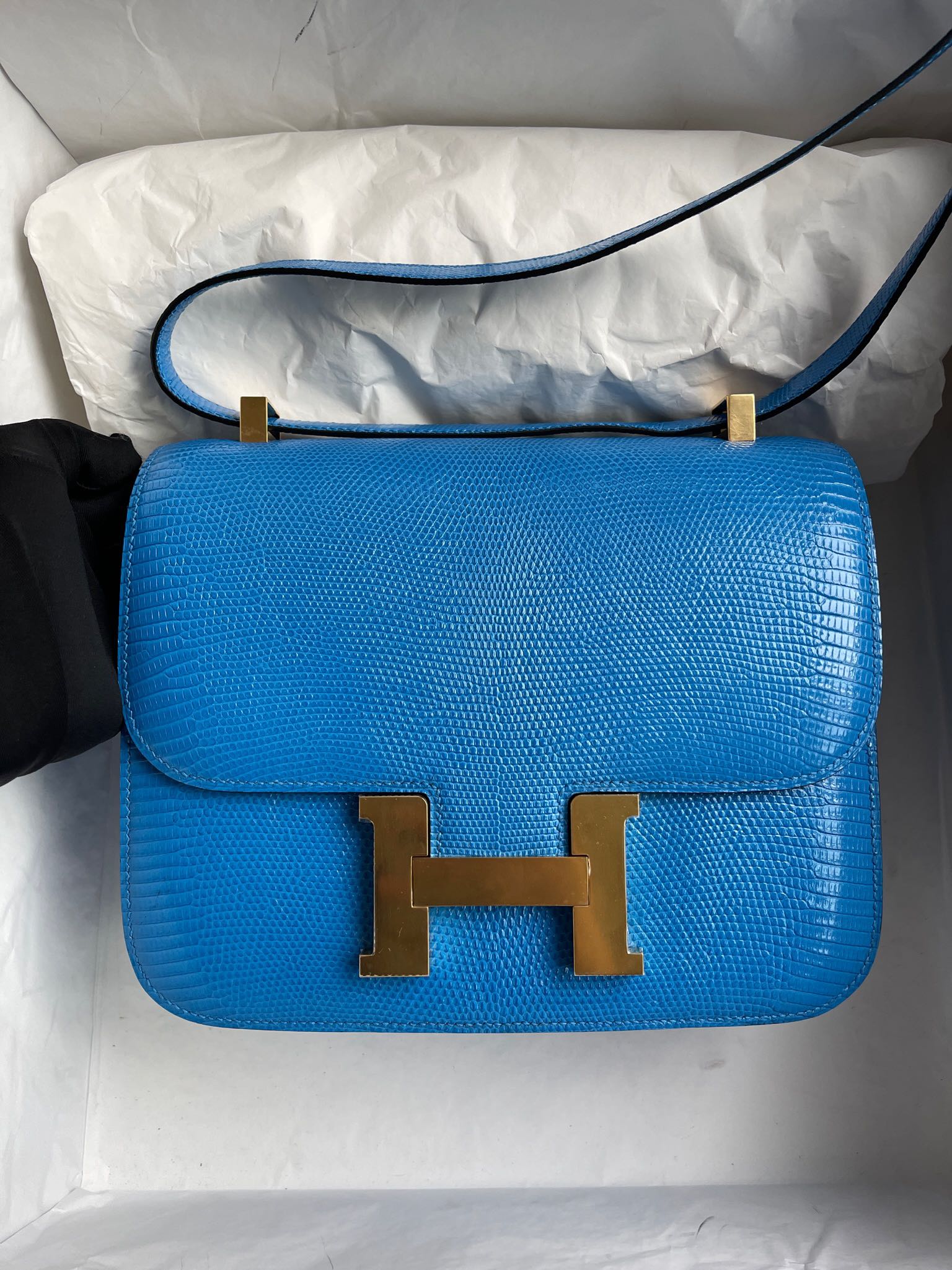 Hermès（爱马仕）Constance 康康 Lizard 进口亮面蜥蜴 7Q 希腊蓝 金扣 24cm 顶级手缝