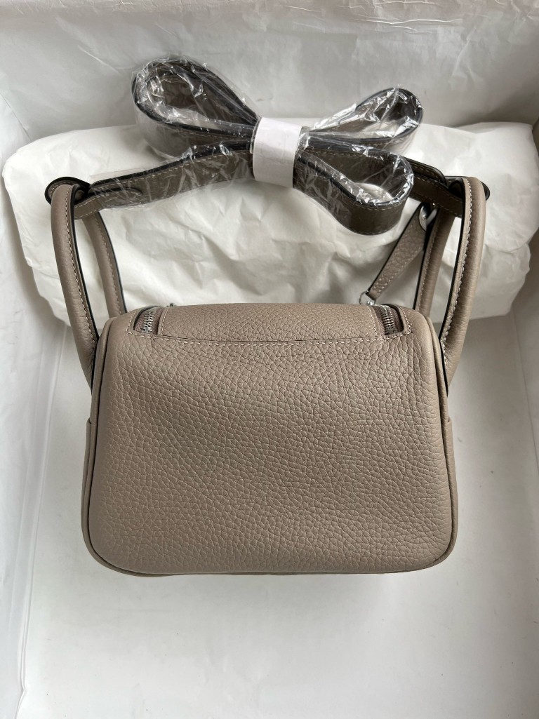 Hermès（爱马仕）Mini lindy 迷你琳迪包 Taurillon Clemence M8 沥青灰 gris ashpite 银扣 顶级手缝