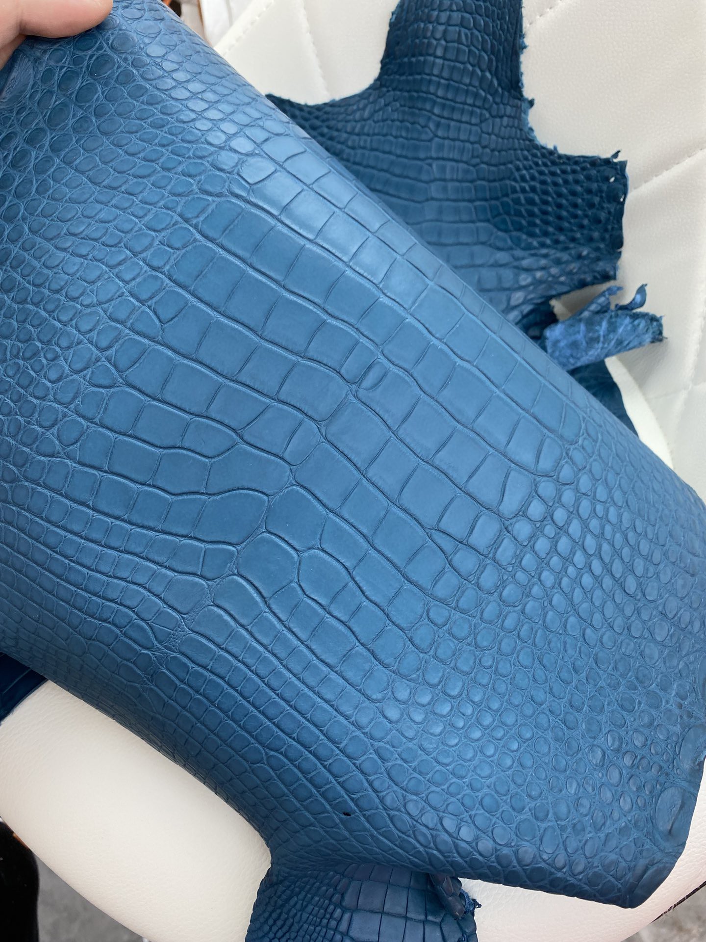 Hermès（爱马仕）新到鳄鱼 Alligator matt 雾面鳄鱼 1p 鸭子蓝