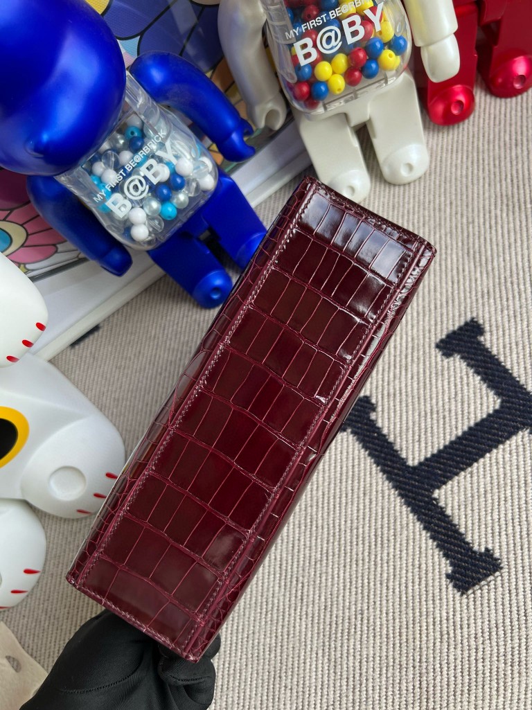 Hermès（爱马仕）Mini pochette Alligator shiny 亮面鳄鱼 波尔多酒红 Bordeaux 金扣 22cm