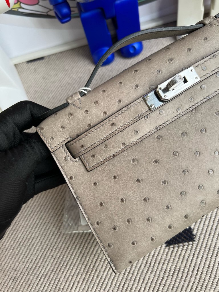 Hermès（爱马仕）Mini pochette Ostrich kk 鸵鸟 M8 沥青灰 gris ashpite 银扣 22cm