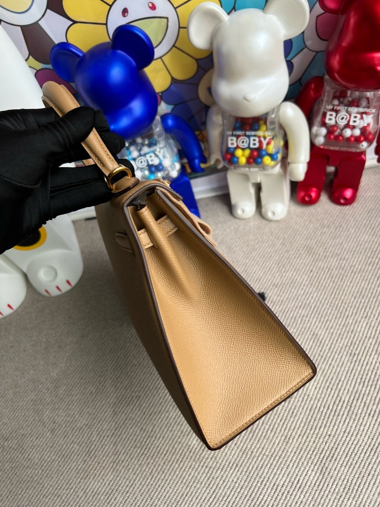 Hermès（爱马仕）kelly 凯莉包 原厂掌纹皮 Epsom 饼干色 Biscuit 金扣 25cm 顶级手缝