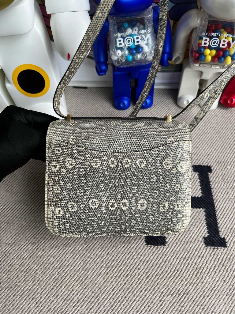 Hermès（爱马仕）Constance 康斯坦斯 Lizard 进口亮面蜥蜴 01原色 小喜马拉雅色 金扣 18cm 顶级手缝