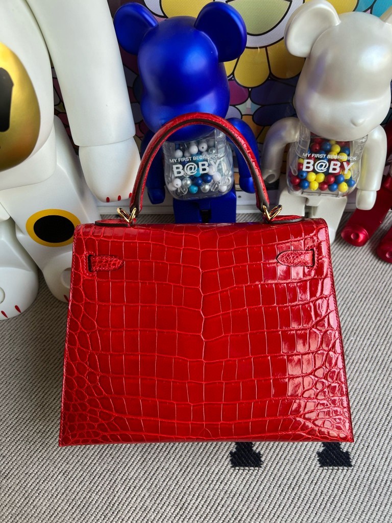 Hermès（爱马仕）Kelly 凯莉包 Crocodile shiny 亮面鳄鱼 ck95 法拉利红 Braise 金扣 25cm 顶级手缝
