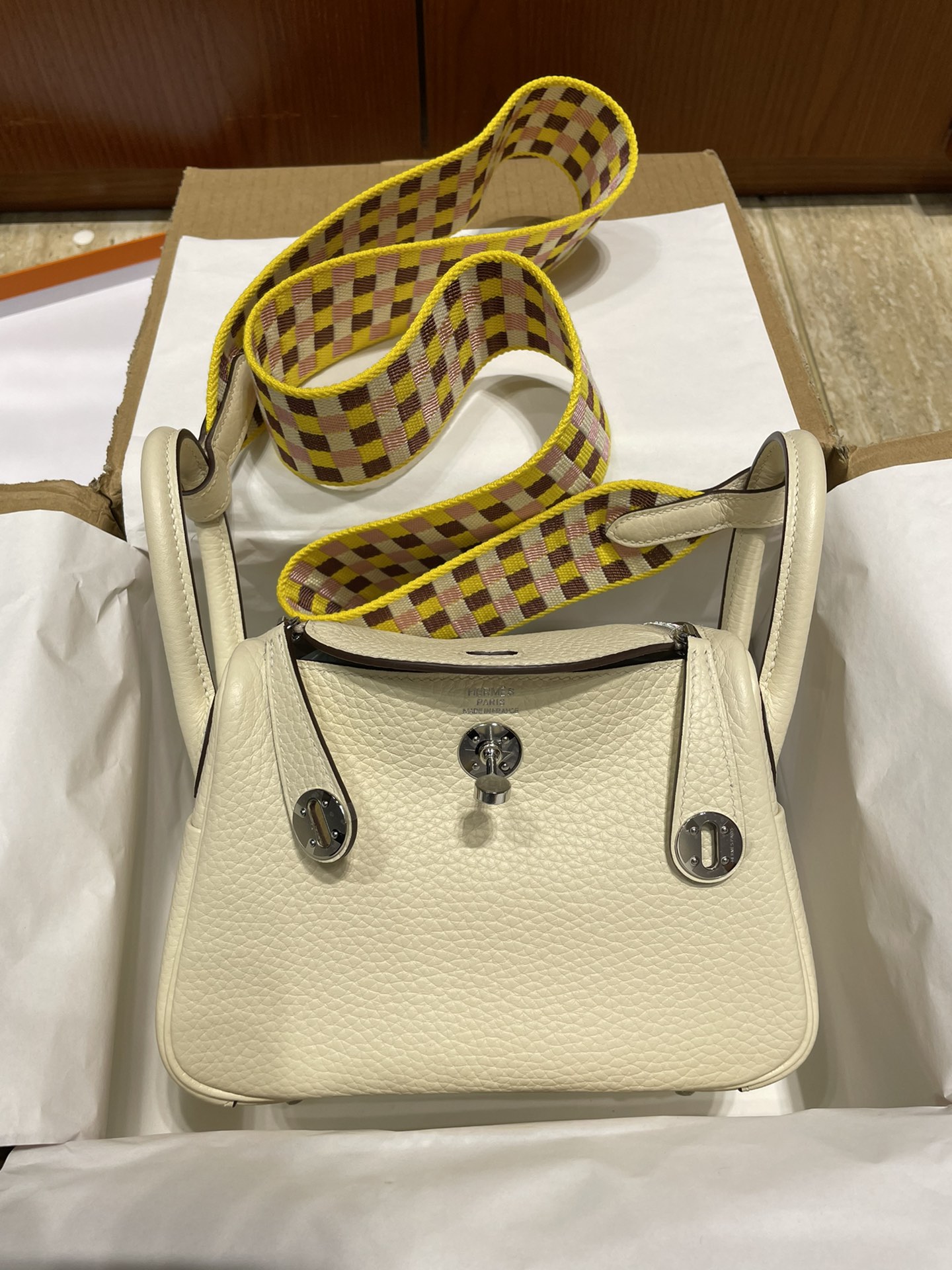 Hermès（爱马仕）Mini lindy Clemence 新款 奶昔白 Craie 宽编织肩带 银扣 PHW 顶级手缝