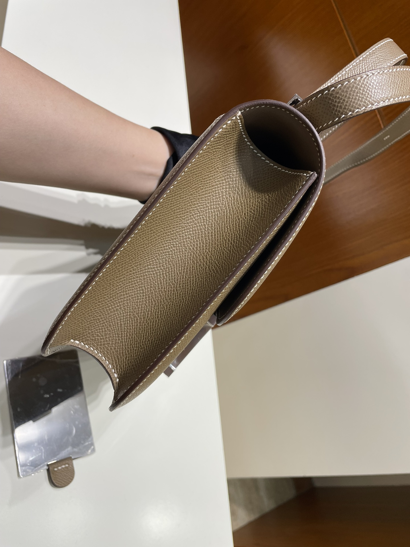 Hermès（爱马仕）Constance 康康 Epsom 新款单层 ck18 大象灰 Etoupe 银扣 PHW 24cm