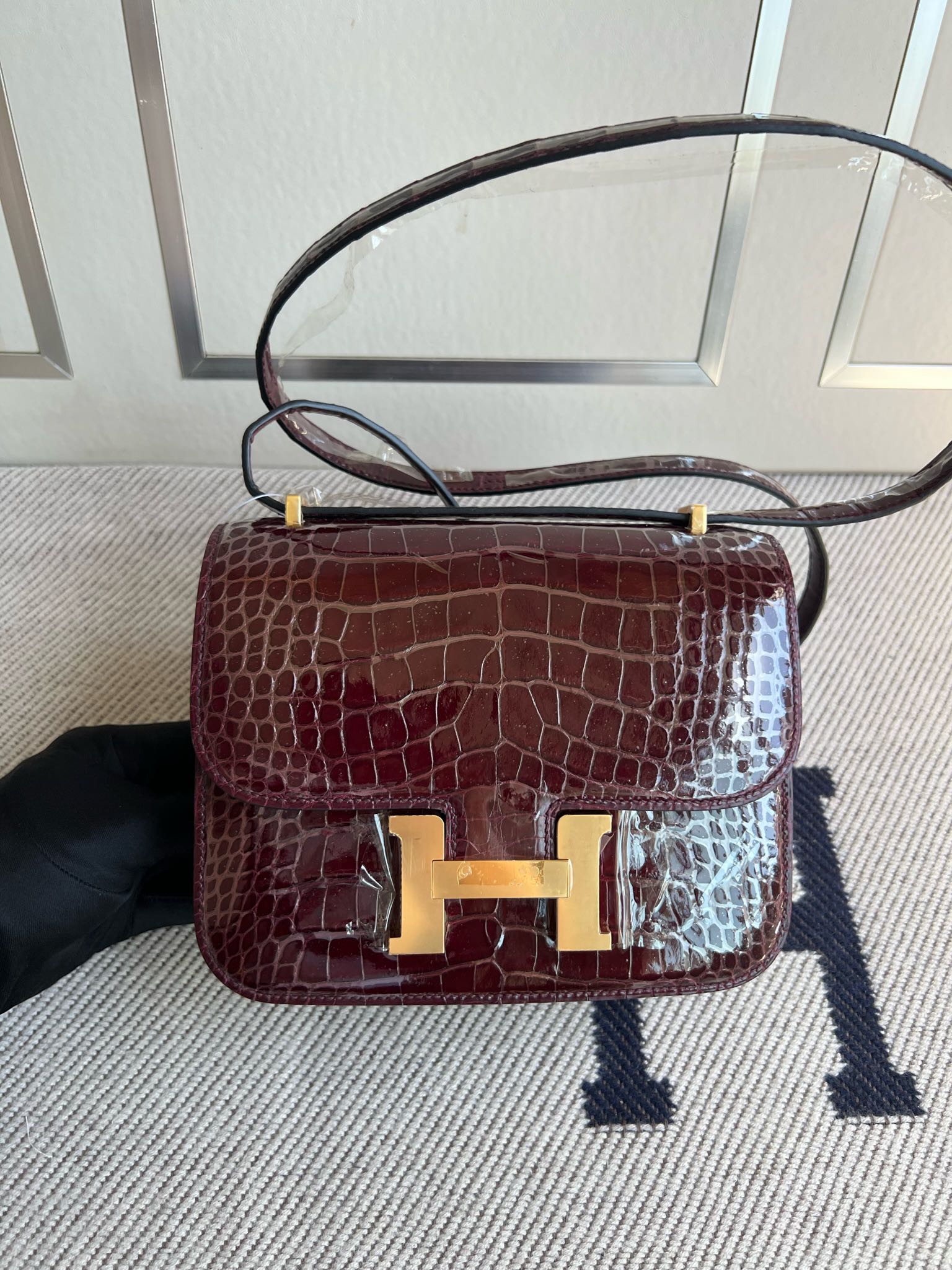 Hermès（爱马仕）Constance 康康 Alligator shiny 亮面鳄鱼 ck57 波尔多酒红 金扣 GHW 18cm 顶级手缝