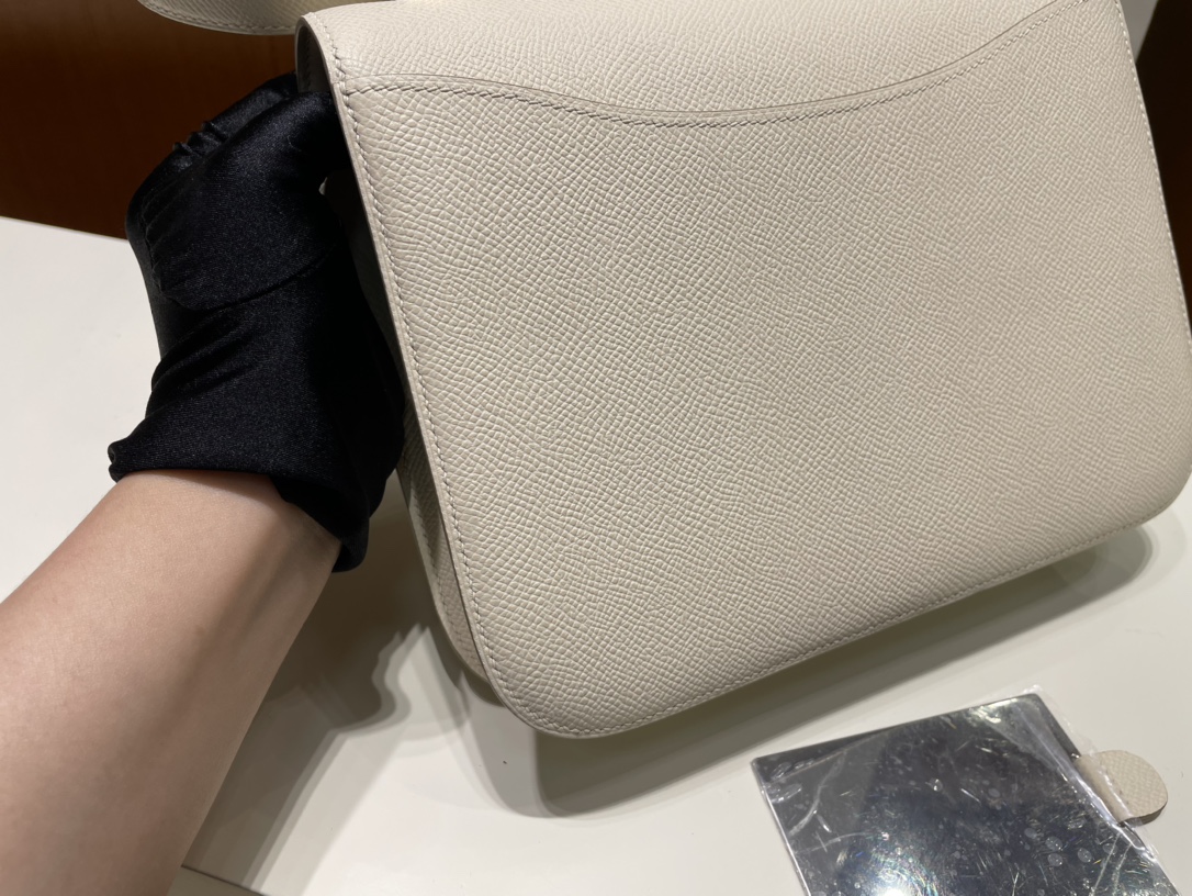 Hermès（爱马仕）Constance 康康 Epsom 新款单层 ck10 奶昔白 Craie 金扣 GHW 24cm