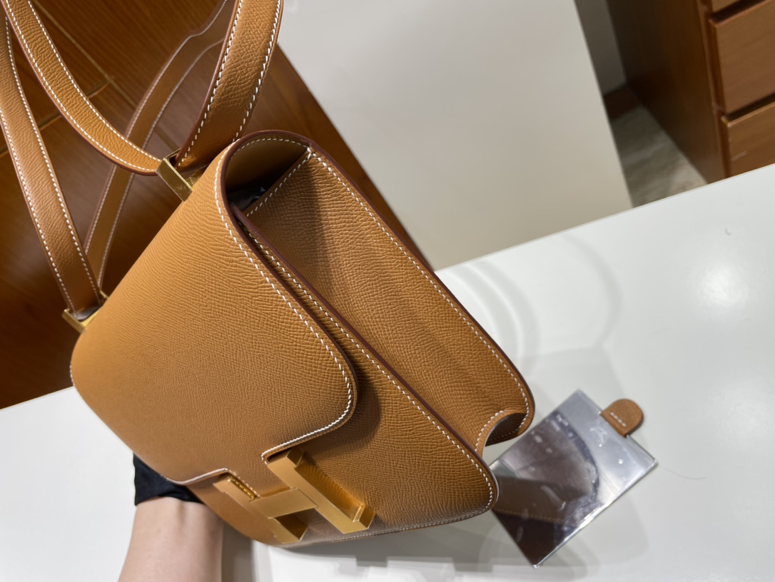 Hermès（爱马仕）Constance 康康 Epsom 新款单层 ck37 金棕色 Gold 金扣 GHW 24cm