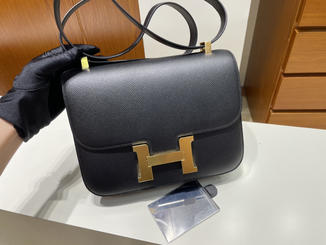 Hermès（爱马仕）Constance 康康 Epsom 新款单层 ck89 黑色 Noir 金扣 GHW 24cm