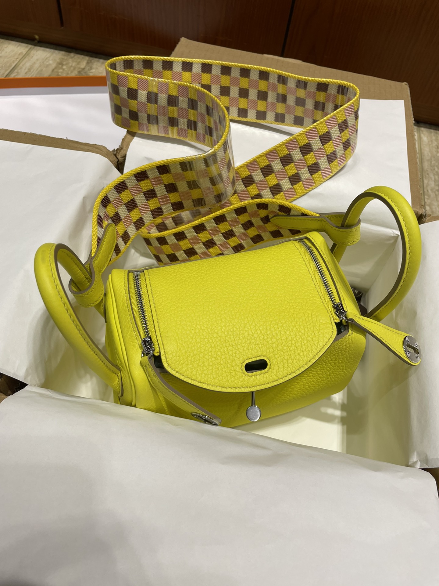 Hermès（爱马仕）Mini lindy Clemence 新款 柠檬黄 宽编织肩带 银扣 PHW 顶级手缝