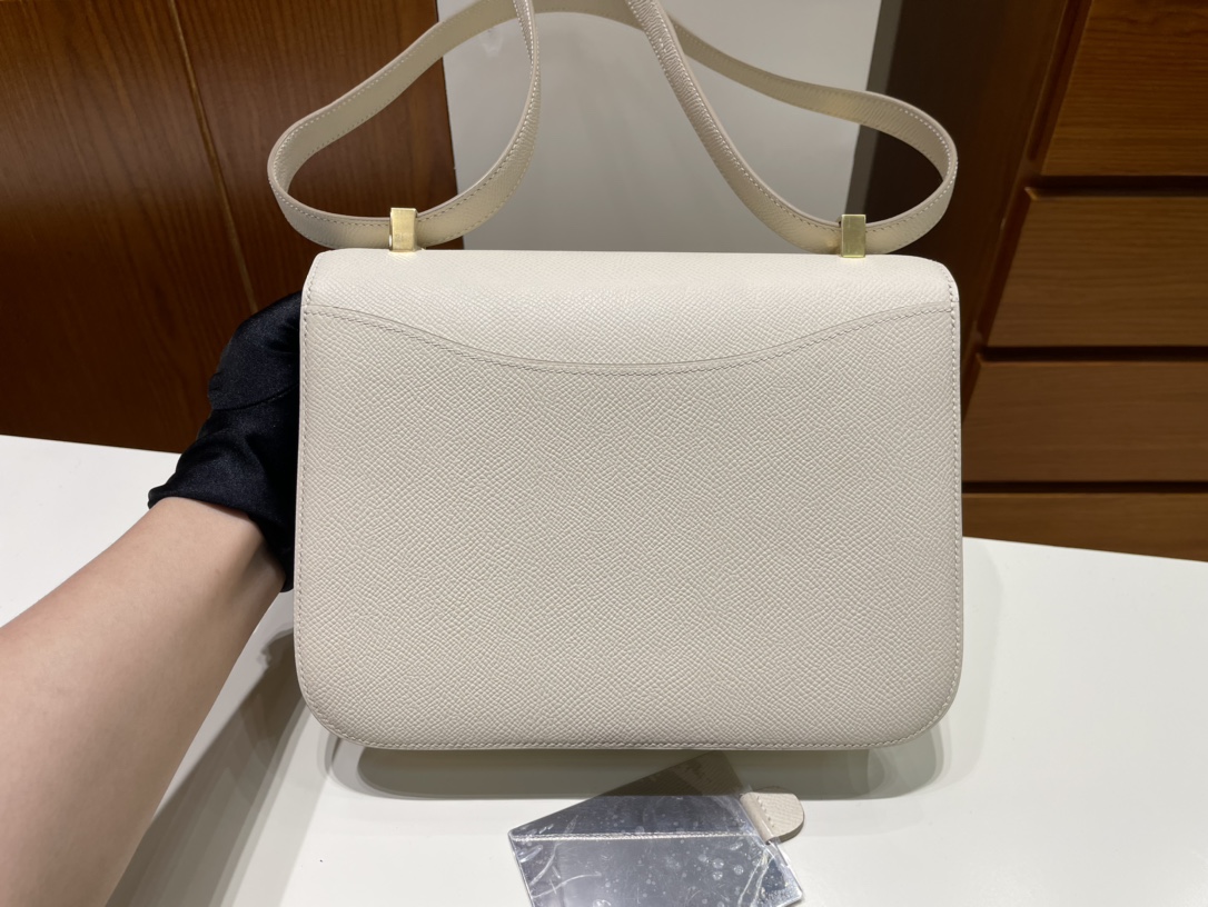 Hermès（爱马仕）Constance 康康 Epsom 新款单层 ck10 奶昔白 Craie 金扣 GHW 24cm