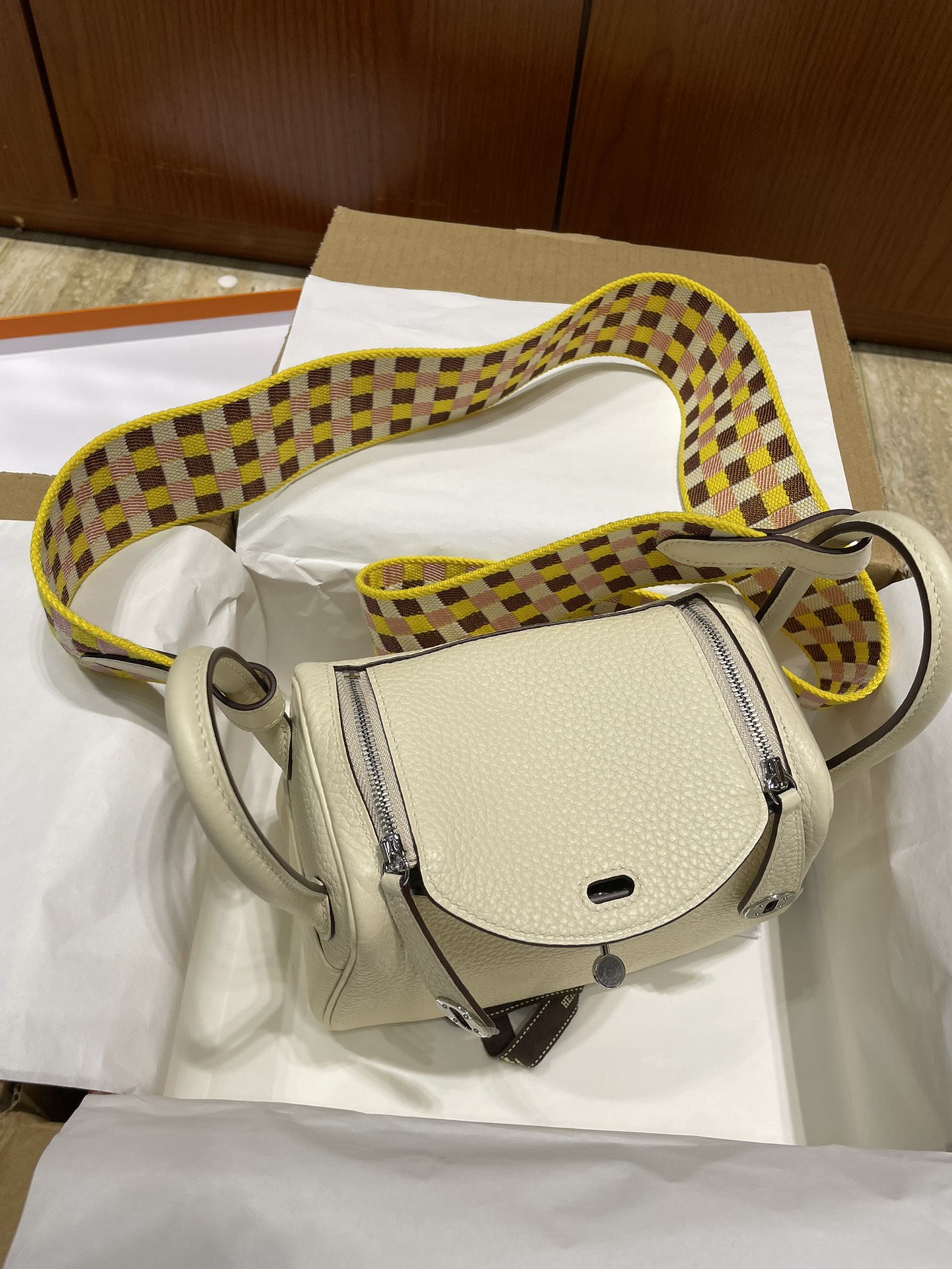 Hermès（爱马仕）Mini lindy Clemence 新款 奶昔白 Craie 宽编织肩带 银扣 PHW 顶级手缝