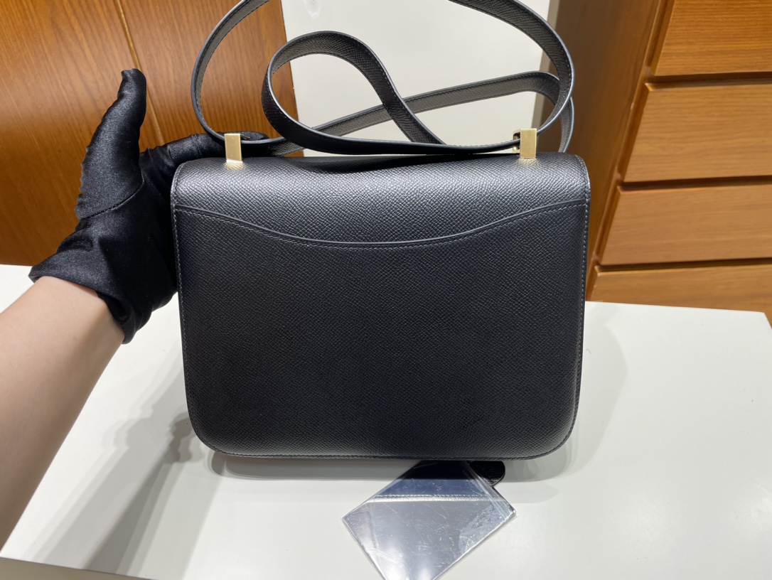 Hermès（爱马仕）Constance 康康 Epsom 新款单层 ck89 黑色 Noir 金扣 GHW 24cm