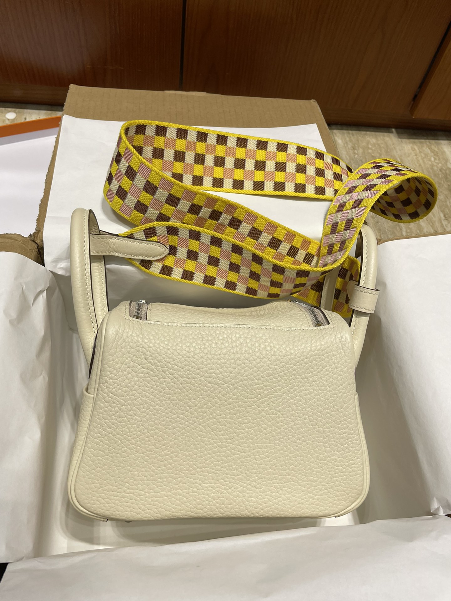 Hermès（爱马仕）Mini lindy Clemence 新款 奶昔白 Craie 宽编织肩带 银扣 PHW 顶级手缝