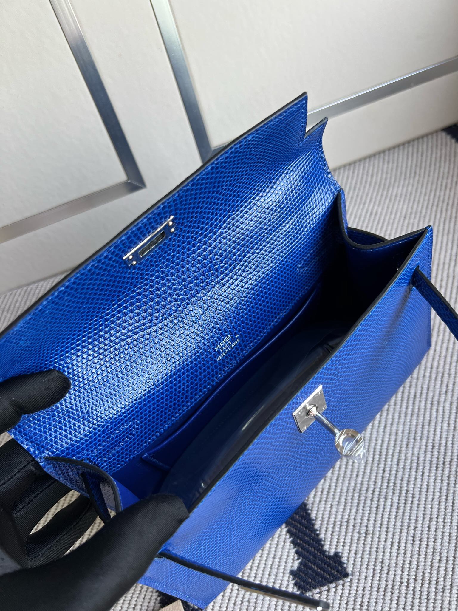 Hermès（爱马仕）Mini pochette Lizard 进口亮面蜥蜴 7T 电光蓝 Blue eletric 银扣 PHW 22cm 手拿包 晚宴包