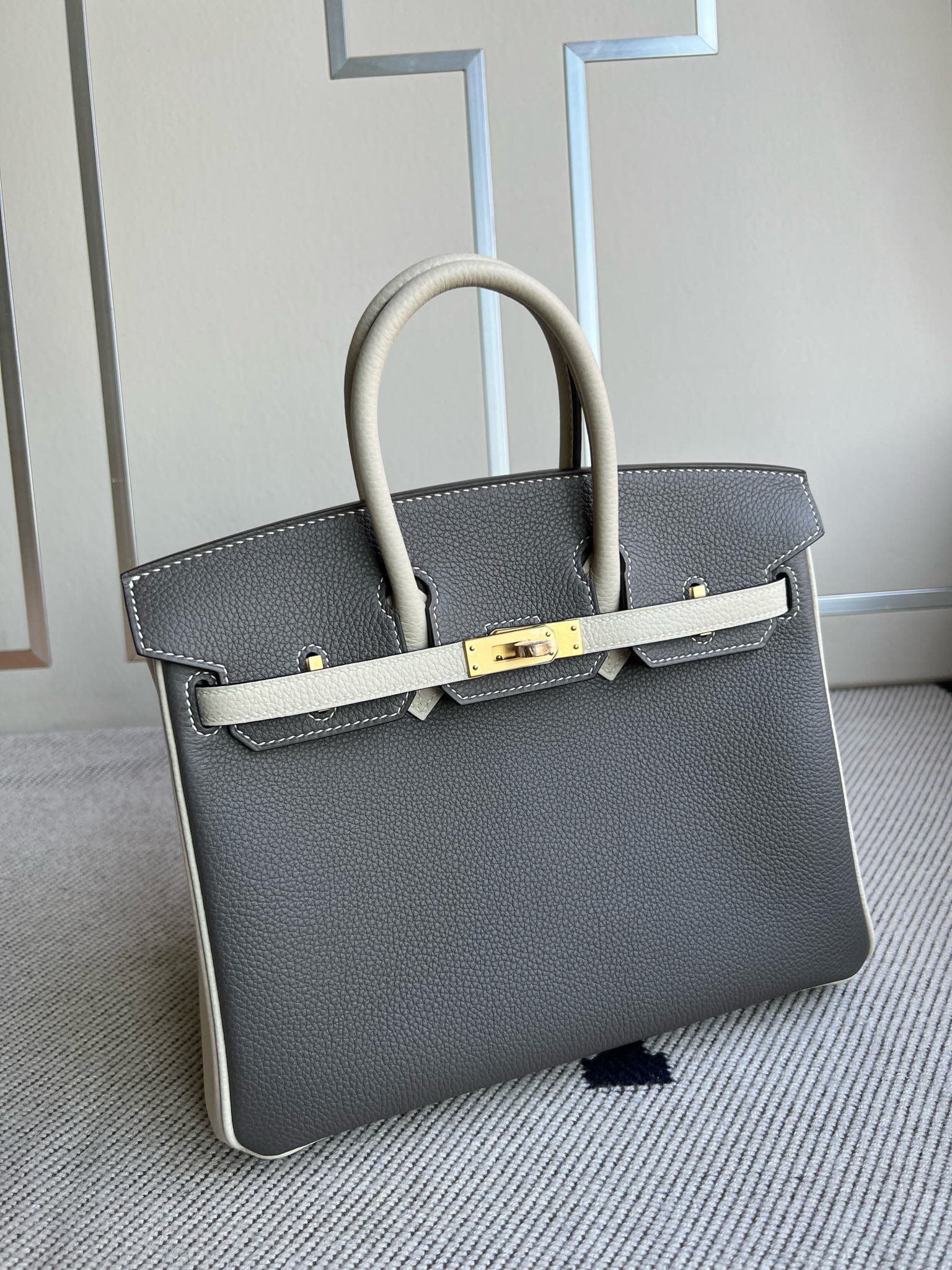 Hermès（爱马仕）Birkin Togo 8F 锡器灰 Etain 拼 奶昔白 Craie 磨砂金扣 马蹄印 25cm 顶级手缝