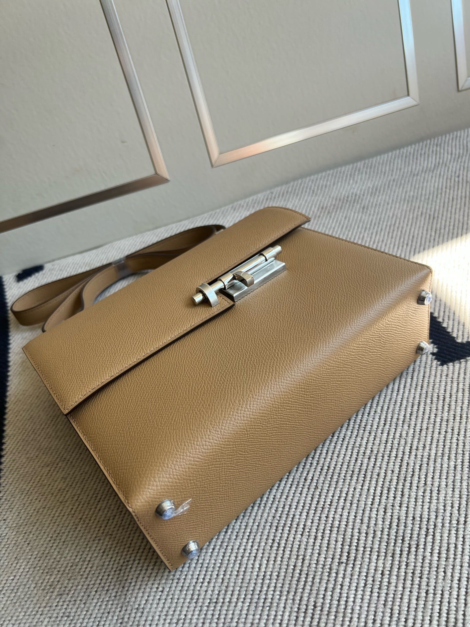 Hermès（爱马仕）Verrou 机枪包 Epsom Chai 拉茶色 银扣 PHW 21cm 顶级手缝