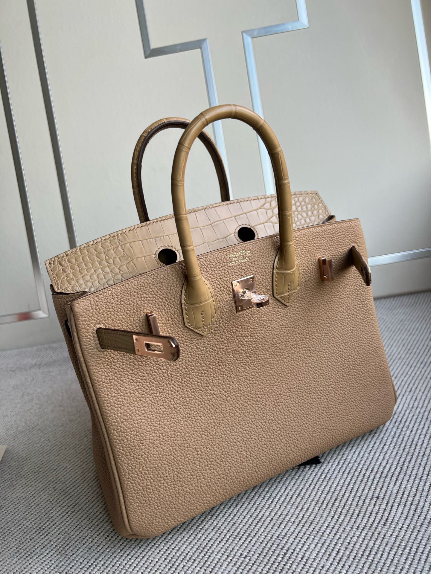 Hermès（爱马仕）Birkin Touch 系列 奶茶色 Chai 雾面方块 金扣 GHW 25cm 顶级手缝