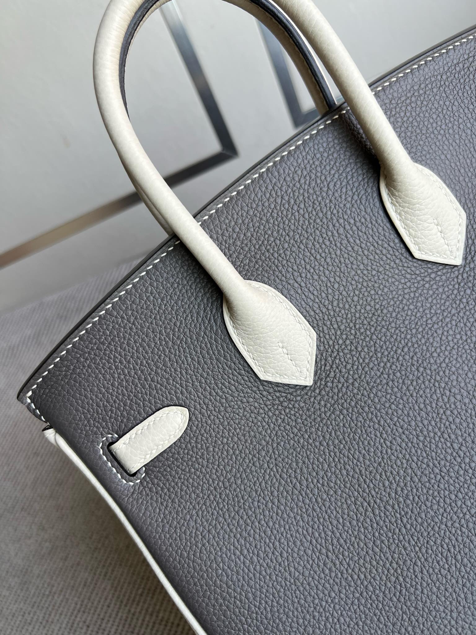 Hermès（爱马仕）Birkin Togo 8F 锡器灰 Etain 拼 奶昔白 Craie 磨砂金扣 马蹄印 25cm 顶级手缝