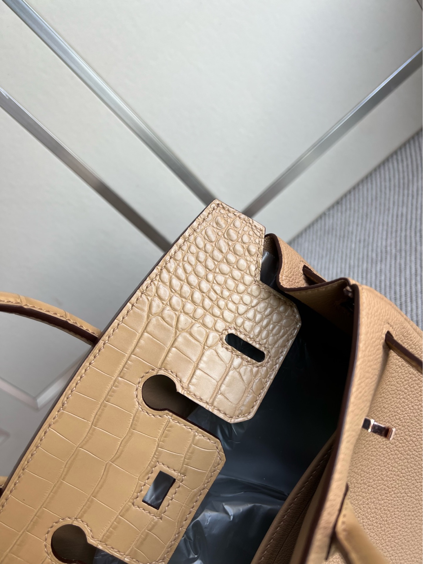Hermès（爱马仕）Birkin Touch 系列 奶茶色 Chai 雾面方块 金扣 GHW 25cm 顶级手缝