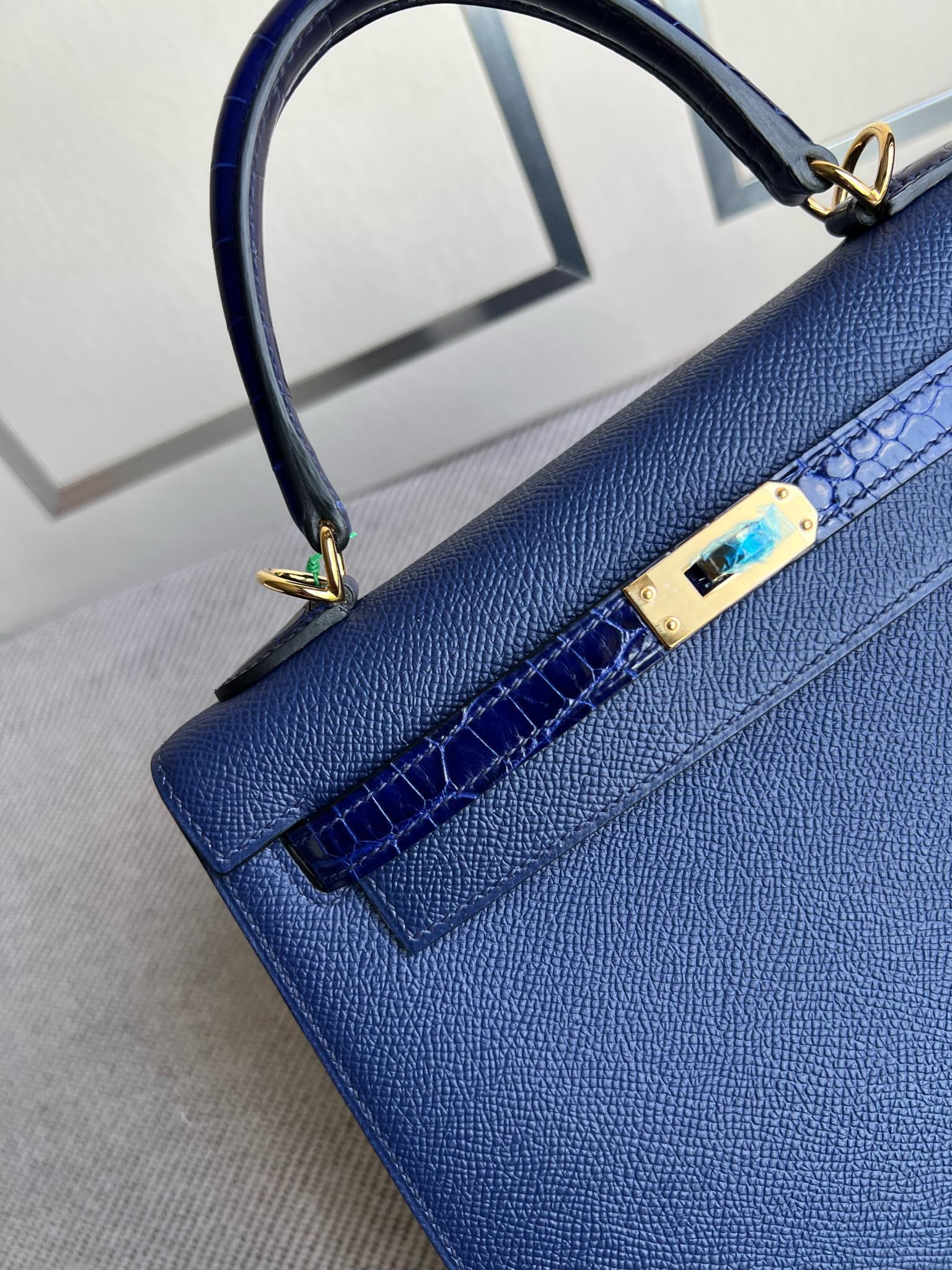 Hermès（爱马仕）Kelly 凯莉包 Touch 系列 Epsom 原厂掌纹皮 拼 亮面鳄鱼 宝石蓝 金扣 25cm 顶级手缝