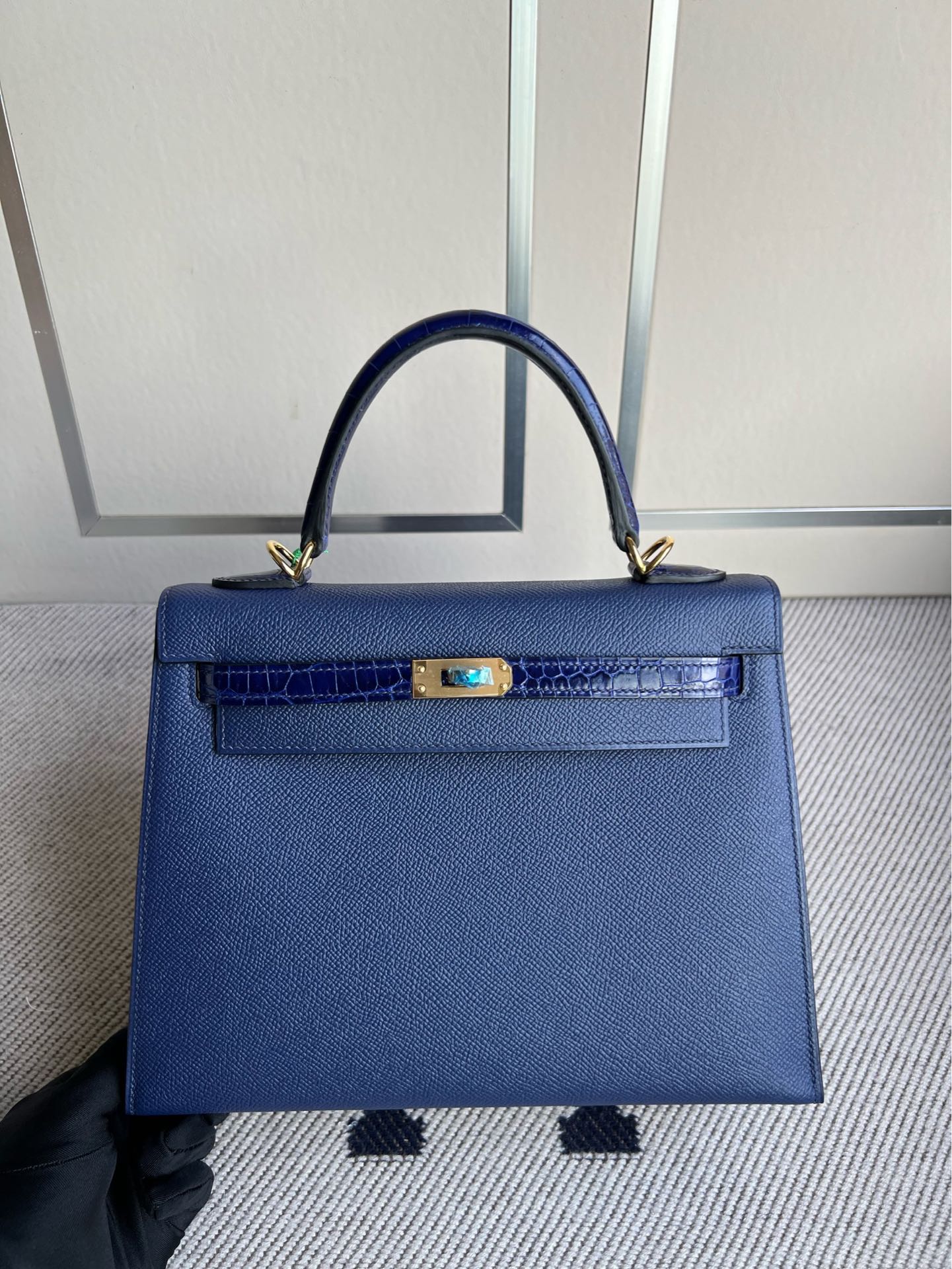 Hermès（爱马仕）Kelly 凯莉包 Touch 系列 Epsom 原厂掌纹皮 拼 亮面鳄鱼 宝石蓝 金扣 25cm 顶级手缝