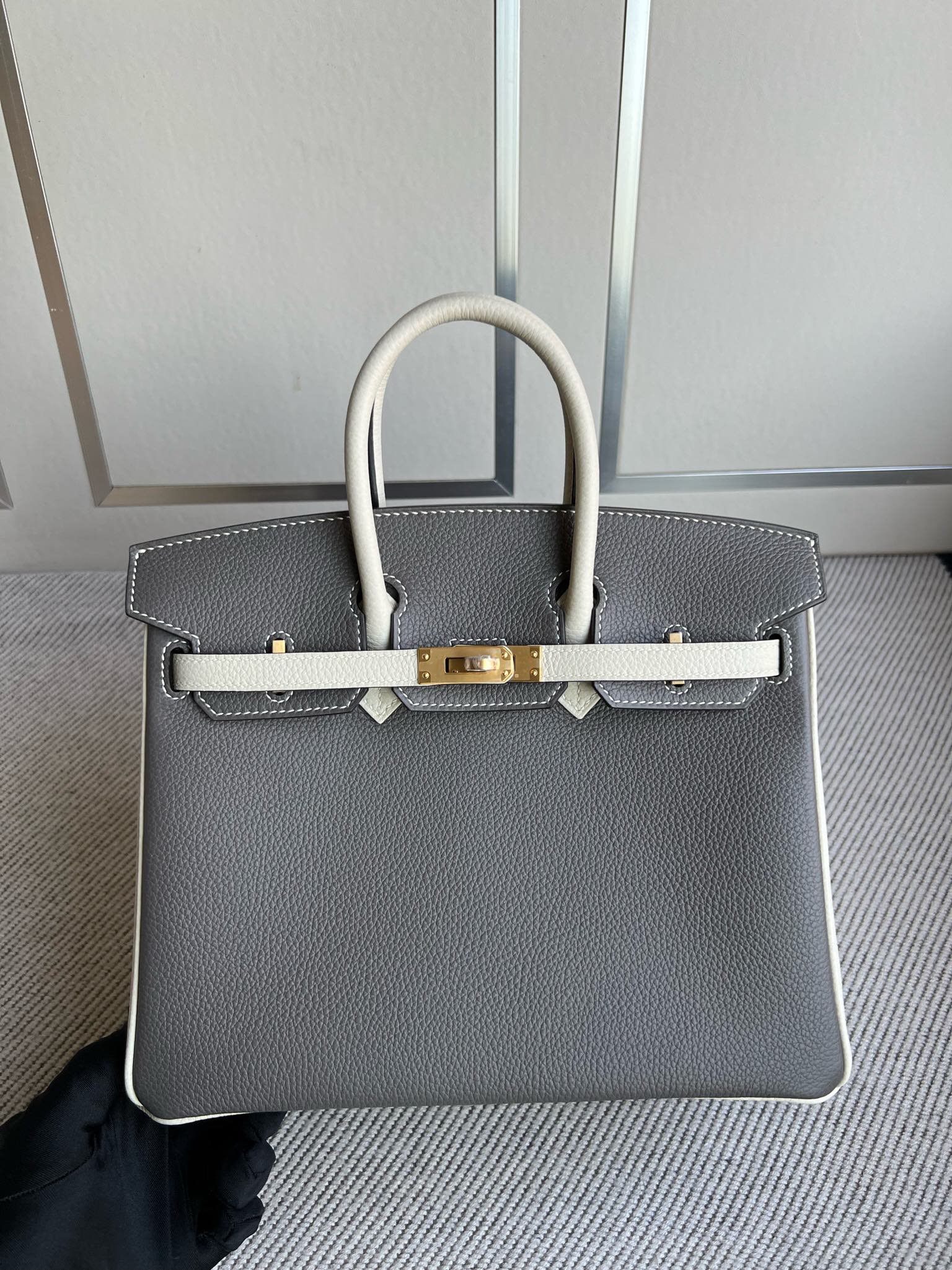 Hermès（爱马仕）Birkin Togo 8F 锡器灰 Etain 拼 奶昔白 Craie 磨砂金扣 马蹄印 25cm 顶级手缝