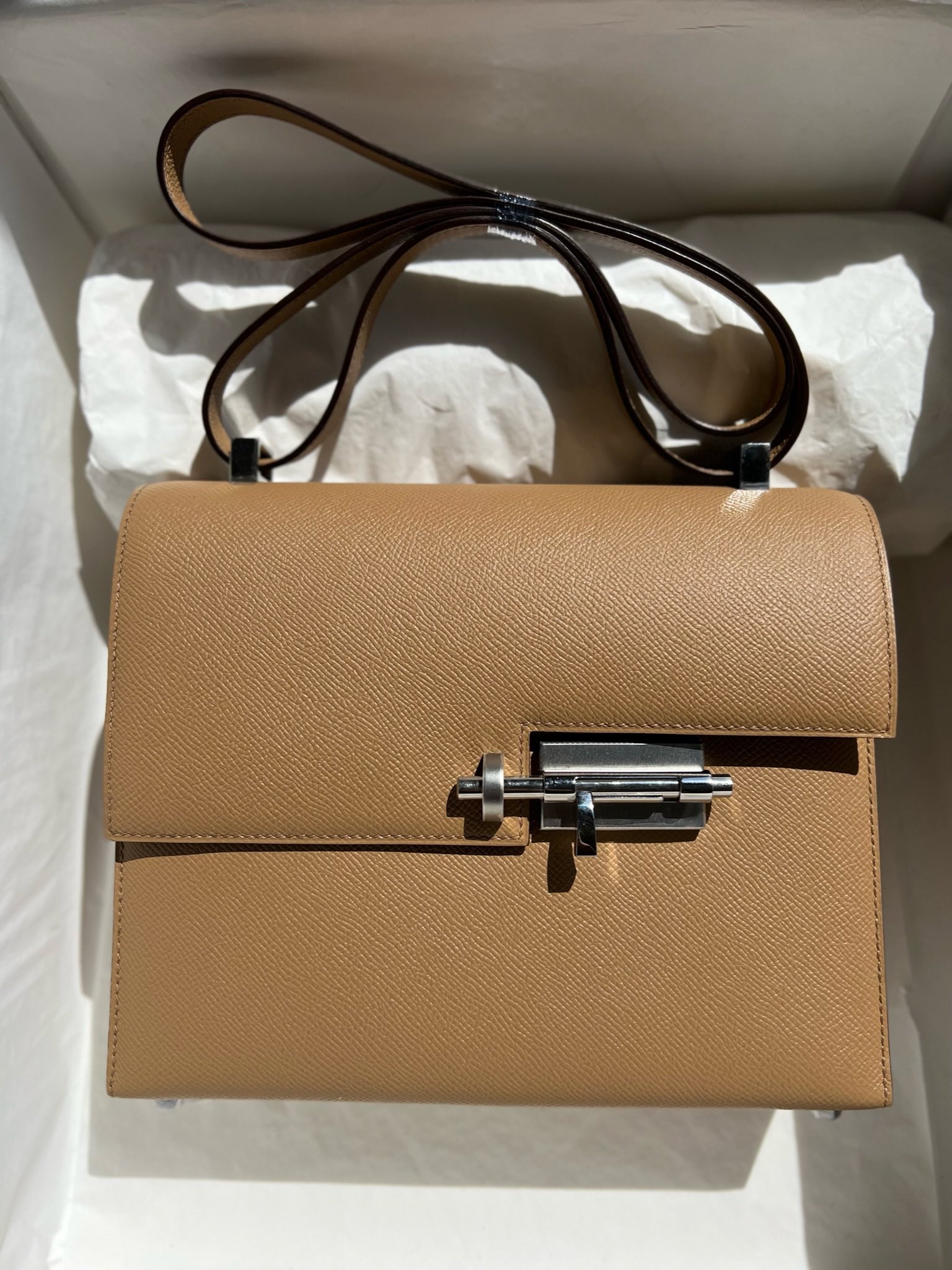 Hermès（爱马仕）Verrou 机枪包 Epsom Chai 拉茶色 银扣 PHW 21cm 顶级手缝