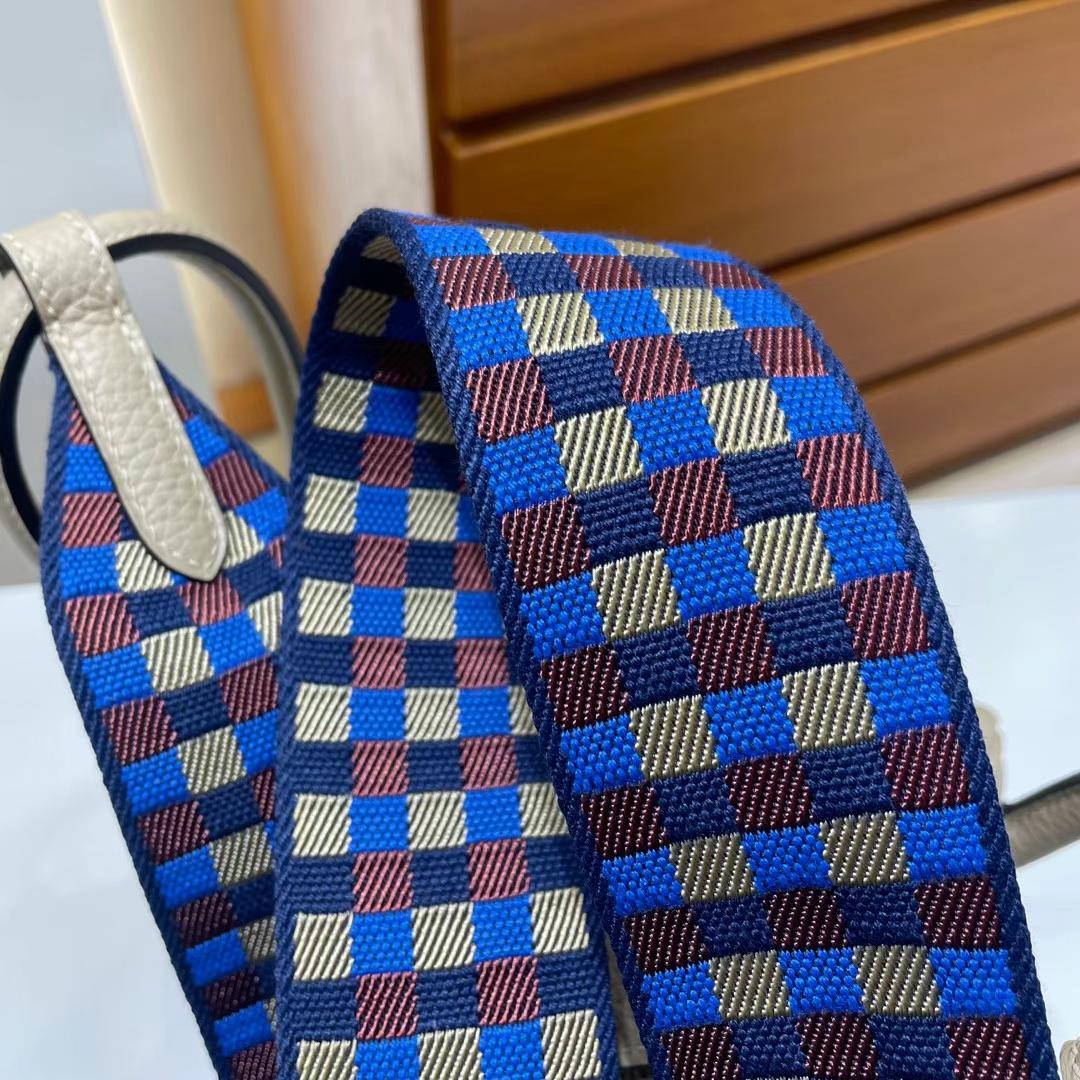 Hermès（爱马仕）mini lindy 迷你琳迪 Clemence 拼 编织布肩带 S2 风衣灰 银扣 20cm