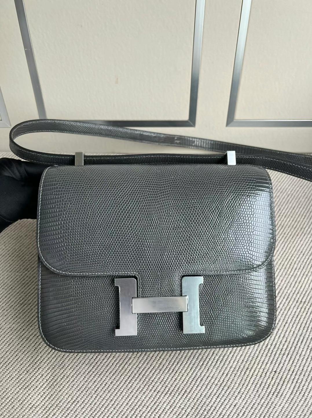 Hermès（爱马仕）Constance 康康 Lizard 进口蜥蜴皮 8F 锡器灰 银扣 PHW 24cm 全手工蜡线缝制