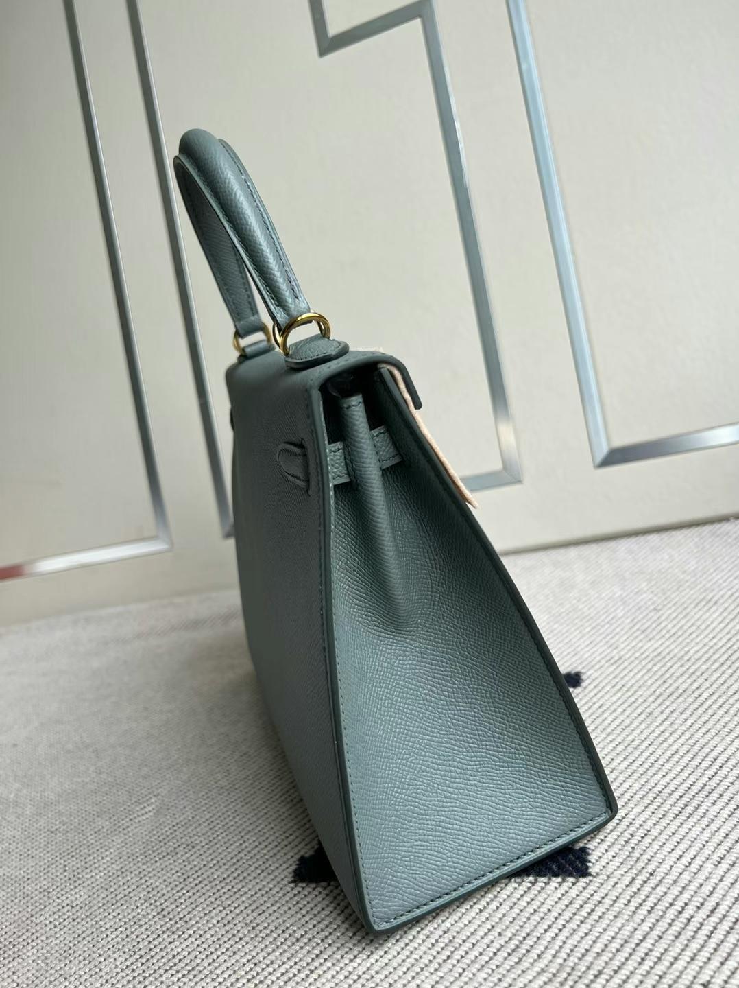 Hermès（爱马仕）Kelly 凯莉包 Epsom Cc63 杏绿色 金扣 25cm 全手工蜡线缝制