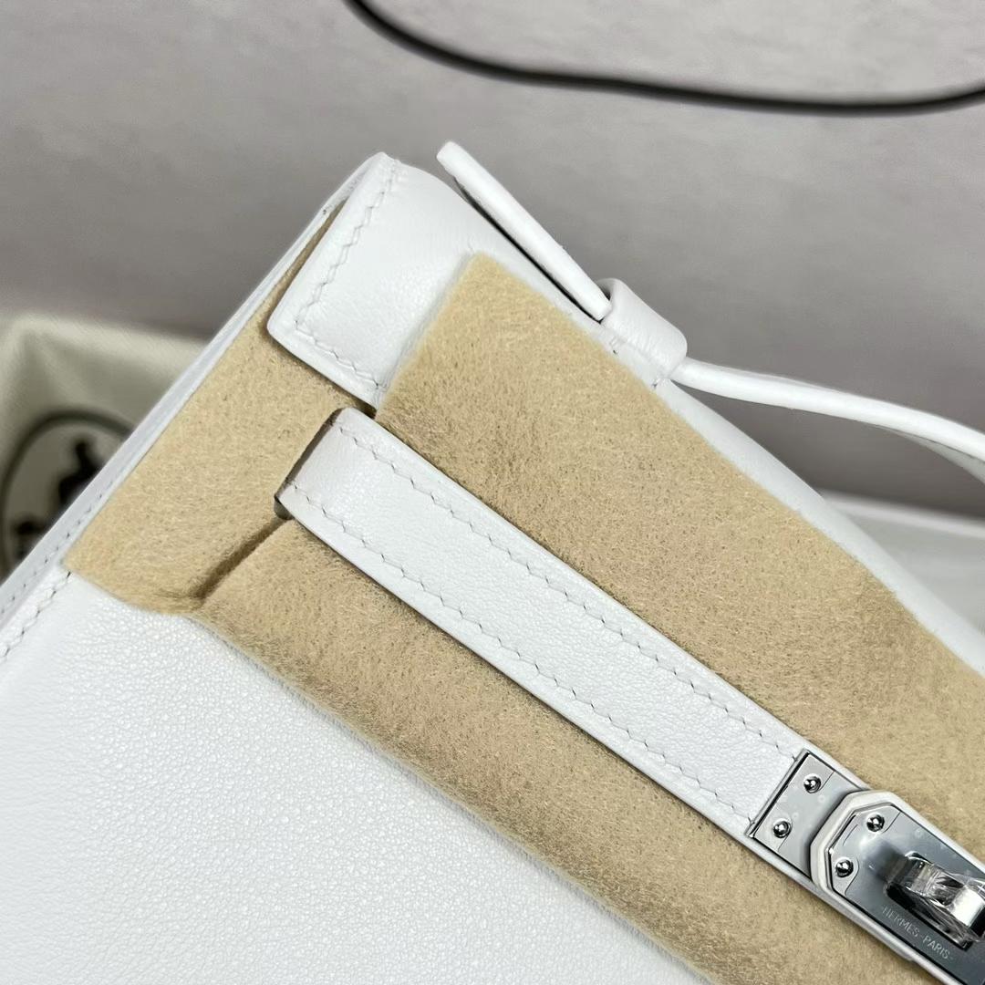 Hermès（爱马仕）Mini Kelly Pochette Swift皮 01 纯白 银扣 22cm 全手工蜡线缝制 PHW