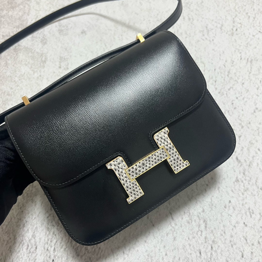 Hermès（爱马仕）Constance 康康 Boxcalf ck89 黑色 Noir 自然色蜥蜴 金扣 GHW 18cm 顶级手缝