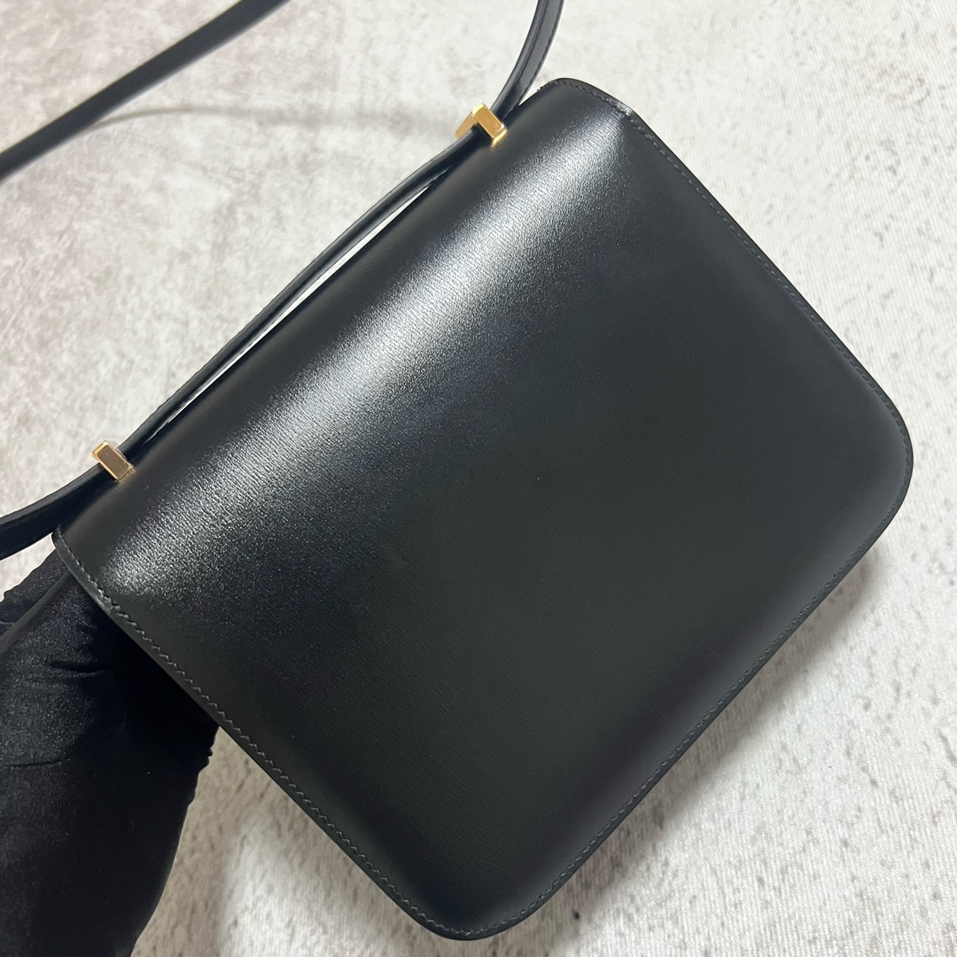 Hermès（爱马仕）Constance 康康 Boxcalf ck89 黑色 Noir 黑色蜥蜴扣 金扣 GHW 18cm 顶级手缝