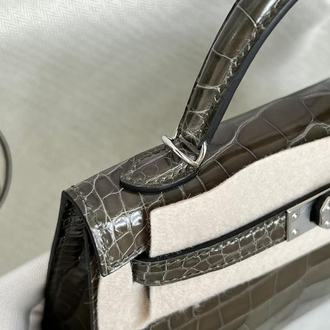 Hermès（爱马仕）Mini Kelly 迷你凯莉 亮面美洲鳄 Shiny Alligator Crocodile 6H 橄榄绿 银扣 PHW 19cm