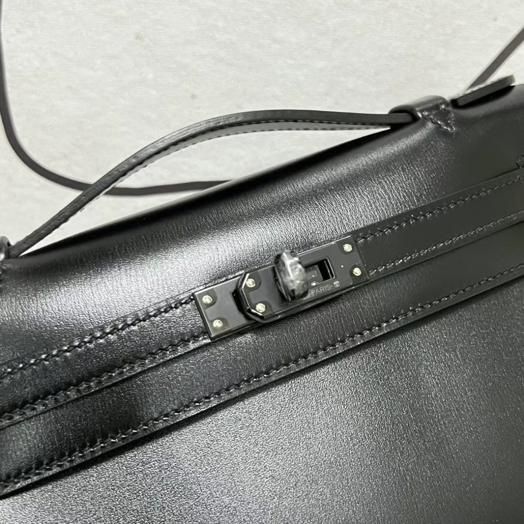 Hermès（爱马仕）Mini Kelly Pochette Box皮 Ck89 黑色 黑扣 22cm 全手工蜡线缝制