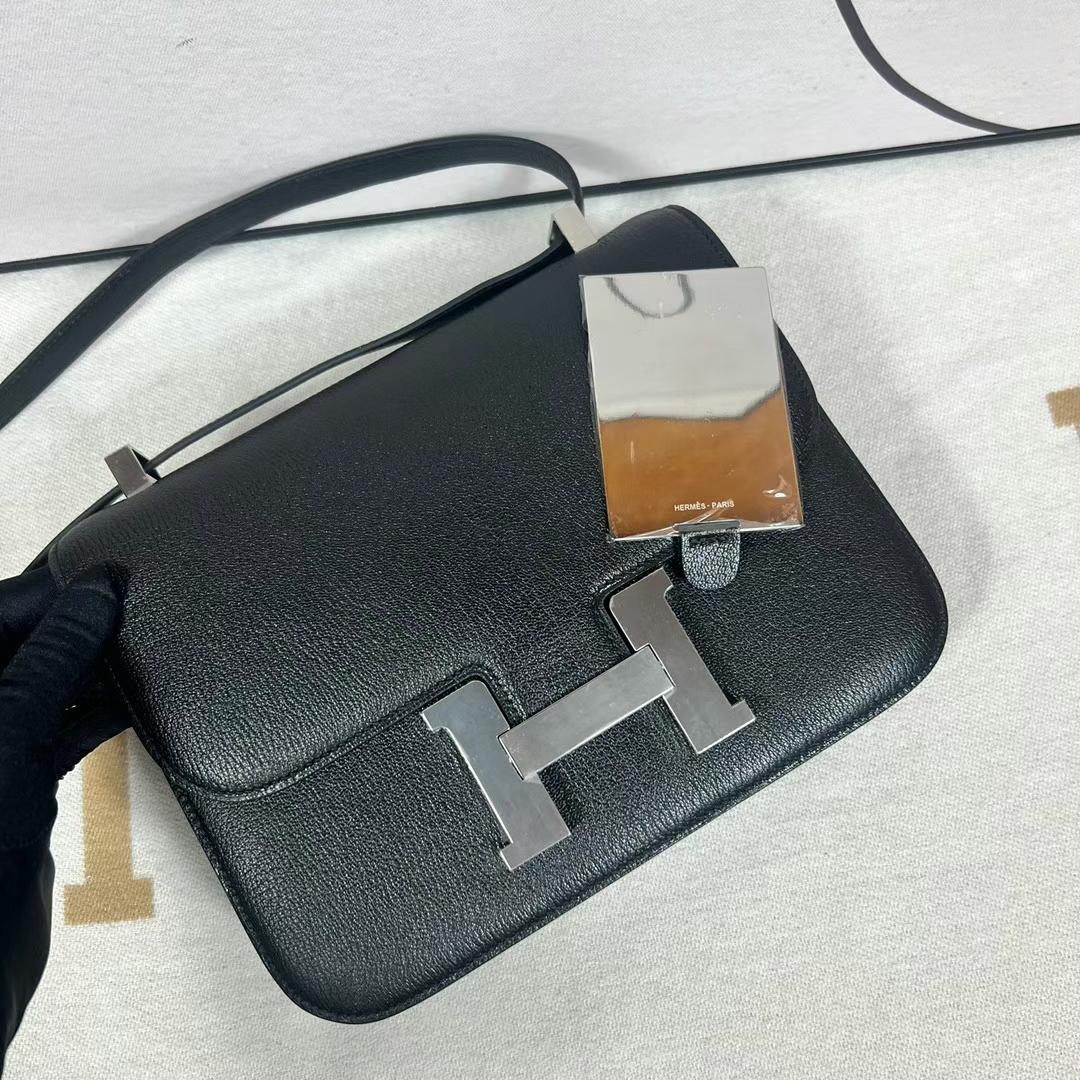 Hermès（爱马仕）新款单层镜子款 Constance 康康 Chevre 进口山羊皮 Ck89 黑色 银扣 24cm