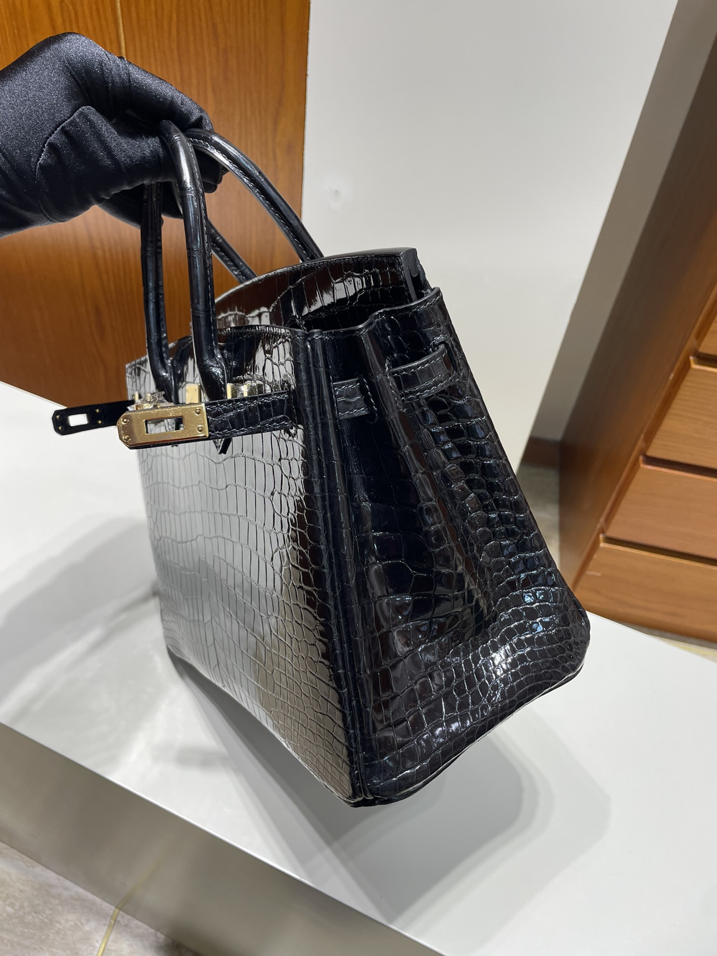 Hermès（爱马仕）Birkin 铂金包 Porosus shiny 亮面鳄鱼 ck89 黑色 Noir 金扣 25cm 顶级手缝