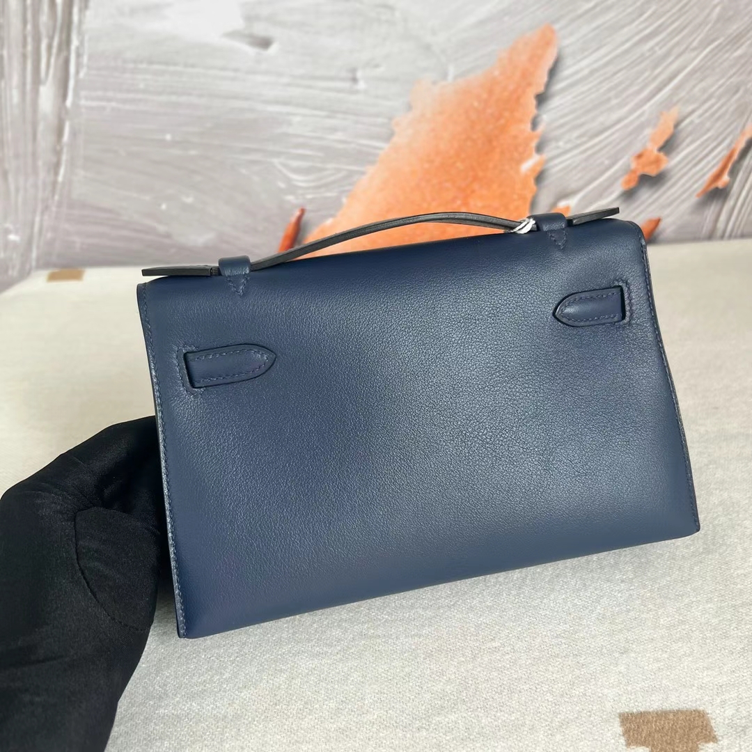 Hermès（爱马仕）Mini Kelly Pochette Swift皮 Ck75 宝石蓝 银扣 22cm 全手工蜡线缝制 Phw
