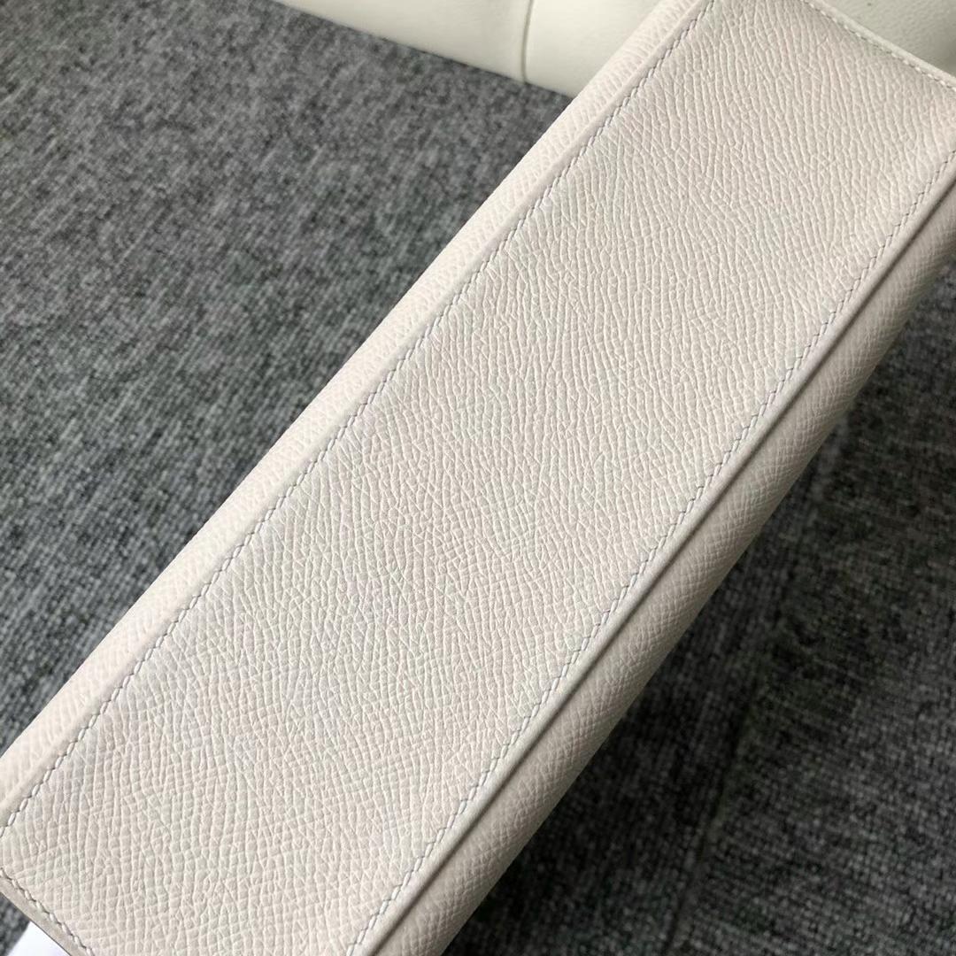 Hermès（爱马仕）Mini Kelly Pochette Epsom Ck10 奶昔白 金扣 22cm 全手工蜡线缝制 GHW