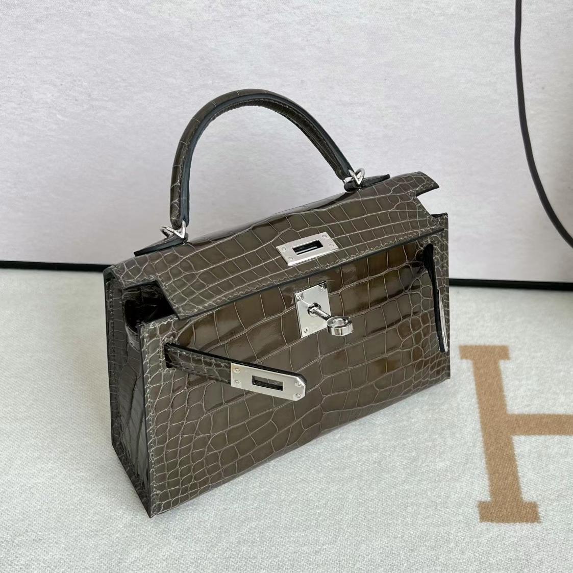 Hermès（爱马仕）Mini Kelly 迷你凯莉 亮面美洲鳄 Shiny Alligator Crocodile 6H 橄榄绿 银扣 PHW 19cm