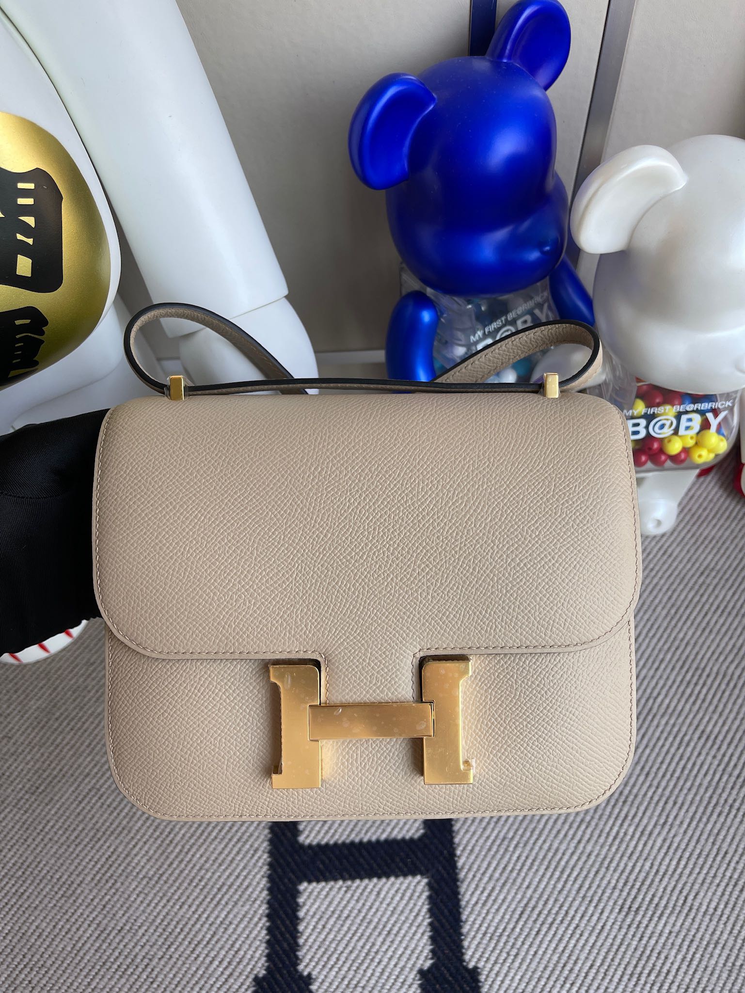 Hermès（爱马仕）Constance 康康 Epsom 原厂掌纹皮 S2 风衣灰 Trench 金扣 GHW 18cm 顶级手缝