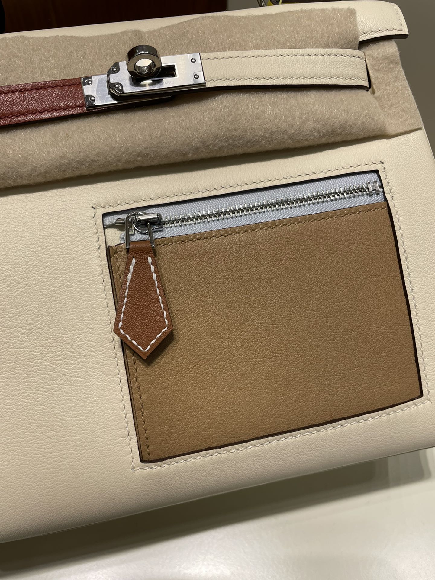 Hermès（爱马仕）kelly 凯莉包 Swift 口袋包 奶油白 nata 银扣 PHW 25cm 顶级手缝