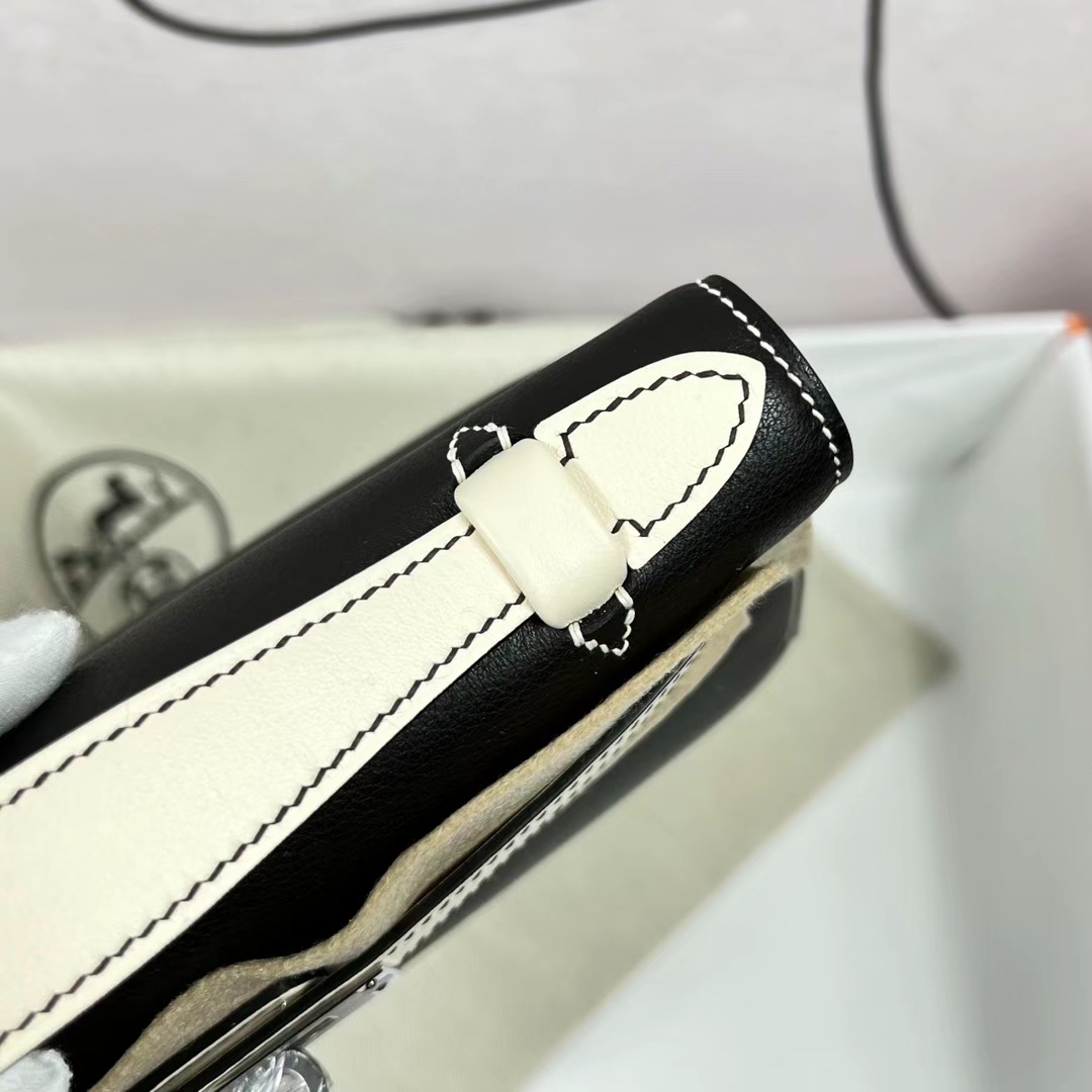 Hermès（爱马仕）Mini Kelly Pochette Swift皮 Ck89 黑色 拼 01 纯白 银扣 22cm 全手工蜡线缝制