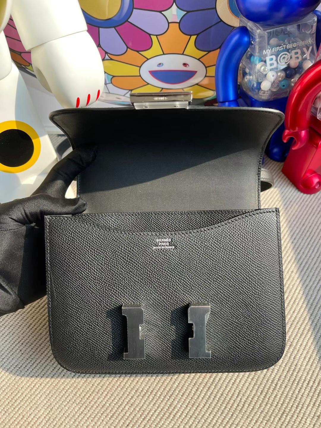 Hermès（爱马仕）Constance 康康 Epsom Ck89 黑色 银扣 Phw 19cm 全手工蜡线缝制